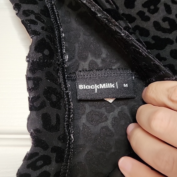 Blackmilk burned velvet cheetah print leggings - Picture 3 of 5
